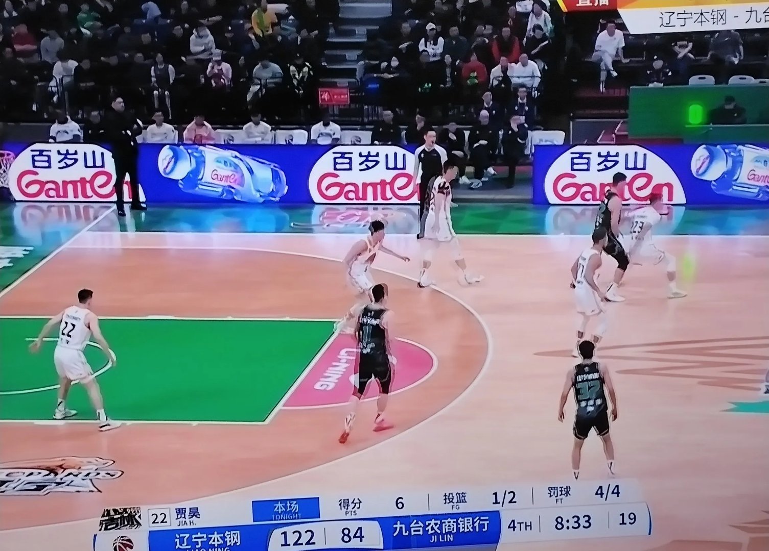 吉林男篮遥遥领先，奠定优势