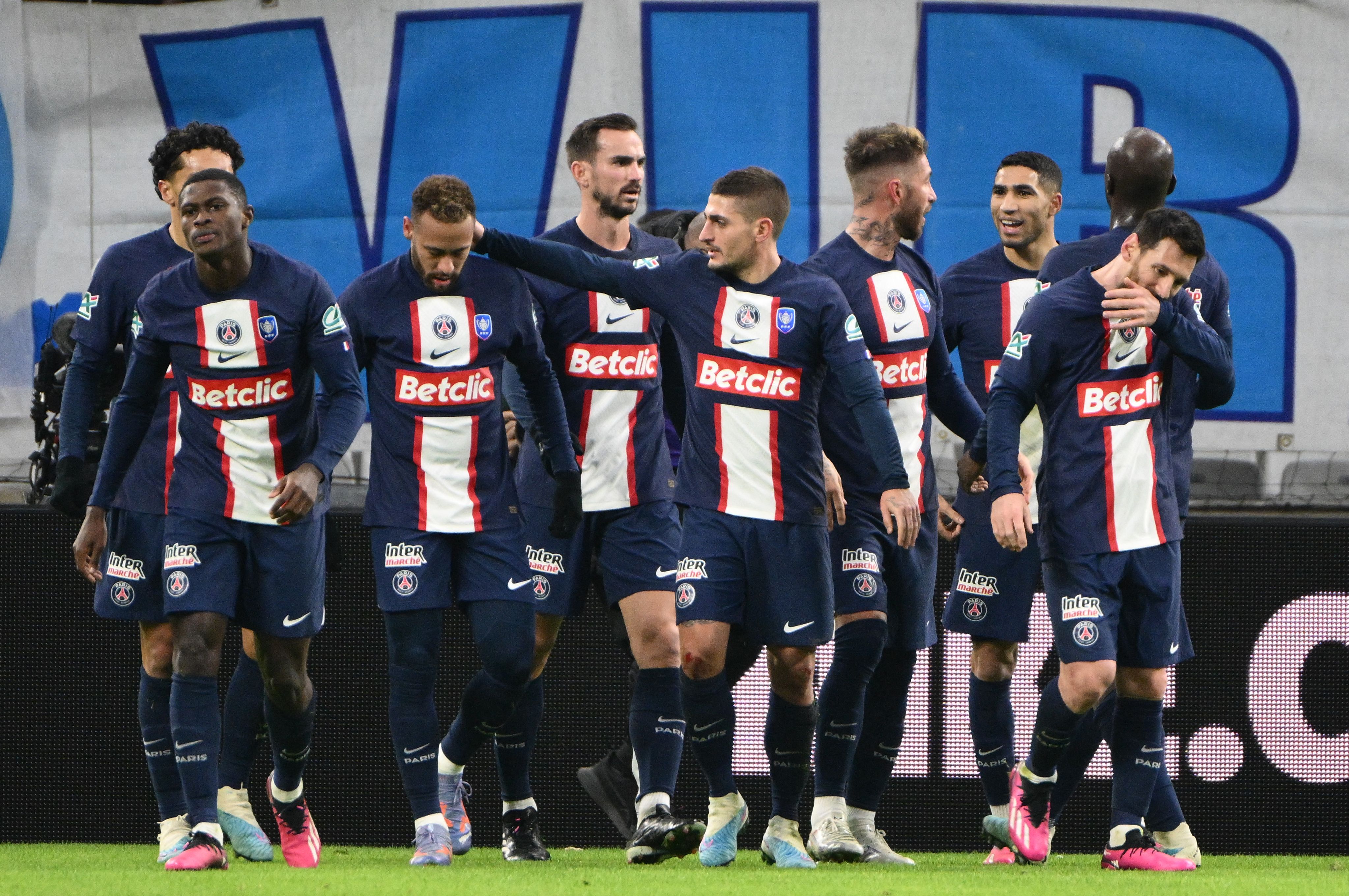 爱游戏官网-马赛客场失利，争冠希望渐行渐远