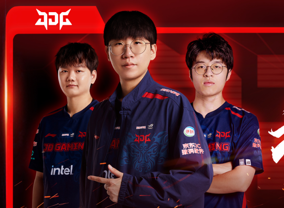 爱游戏官方-FLY鏖战TSM，Kanavi开启传奇时刻宿命之战2025世界赛，让粉丝疯狂欢呼的简单介绍