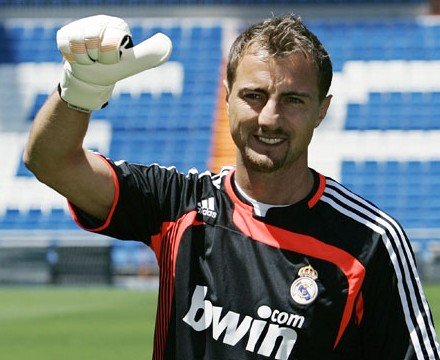 爱游戏体育-包含波兰队胜出晋级，小组赛屡屡取胜展示雄心的词条