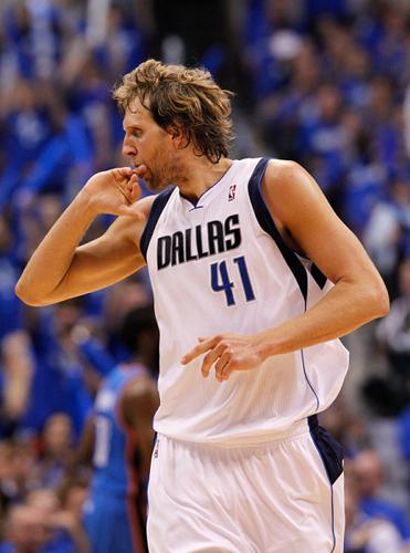 小牛队签下德克退役仪式感人