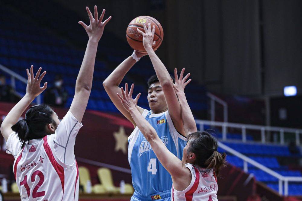 双杀宿敌轻松取胜，球队晋级半决赛之旅