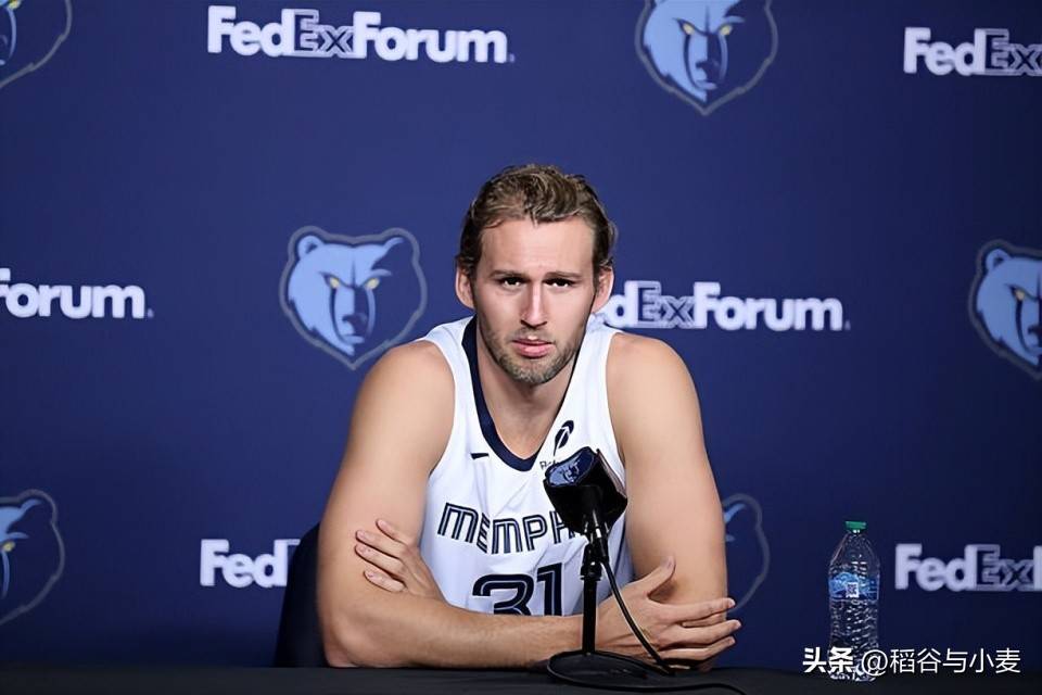 爱游戏官方-灰熊球队宣布新引援，增强内线实力