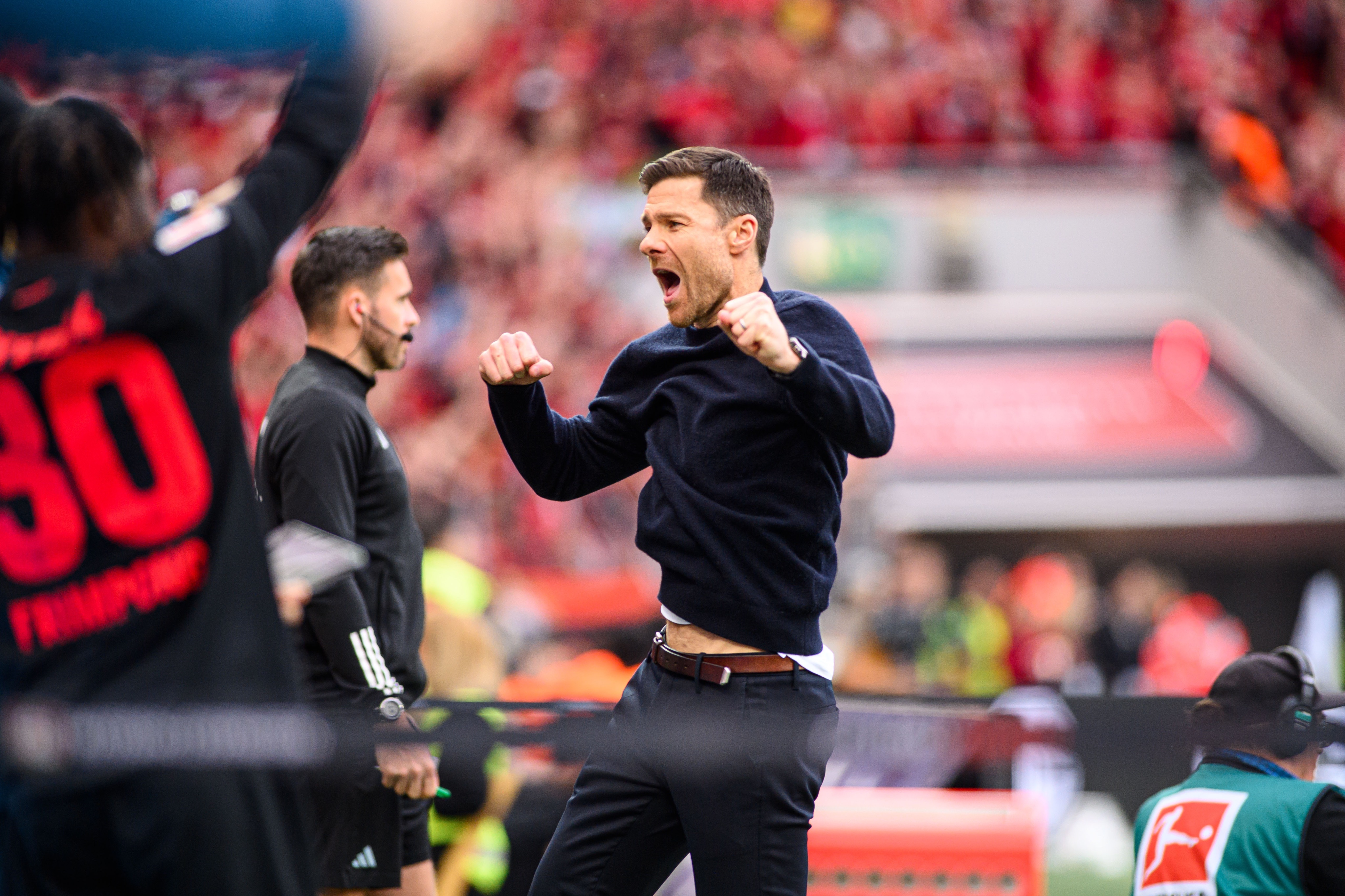 勒沃库森成功逆转战局,终结连败