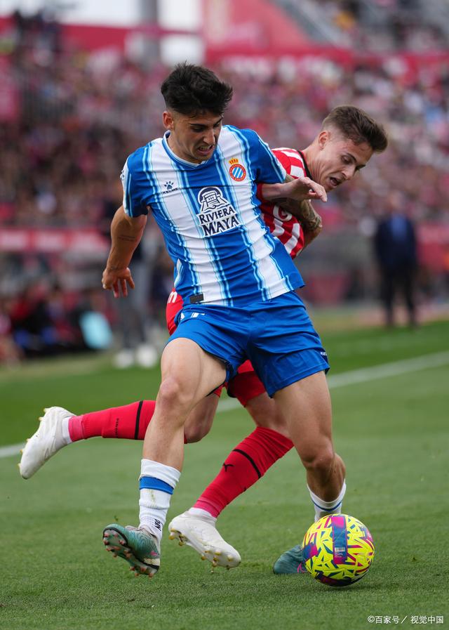 爱游戏官方入口-埃瓦尔击败劲敌，继续保持不败记录！