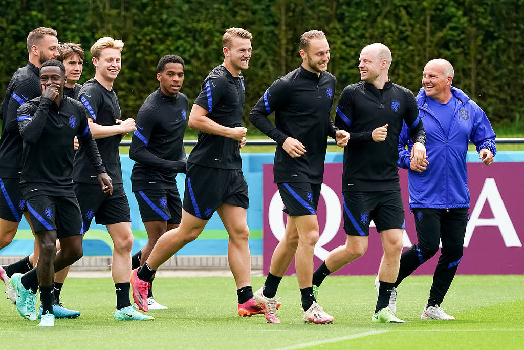 爱游戏体育-那不勒斯主场不敌佛罗伦萨，遗憾告负