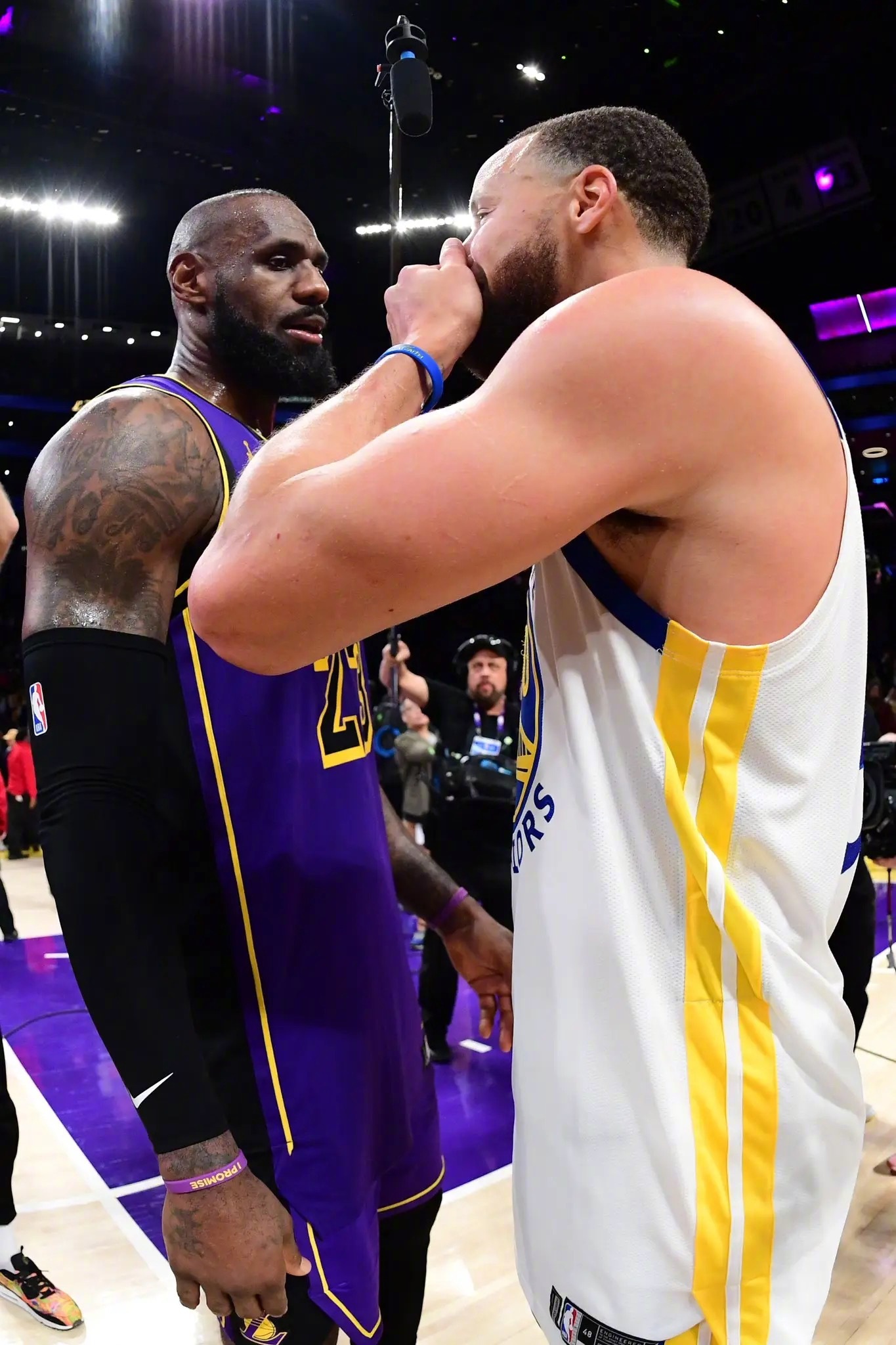 爱游戏官方-山西队轻取国王，詹姆斯关键制胜