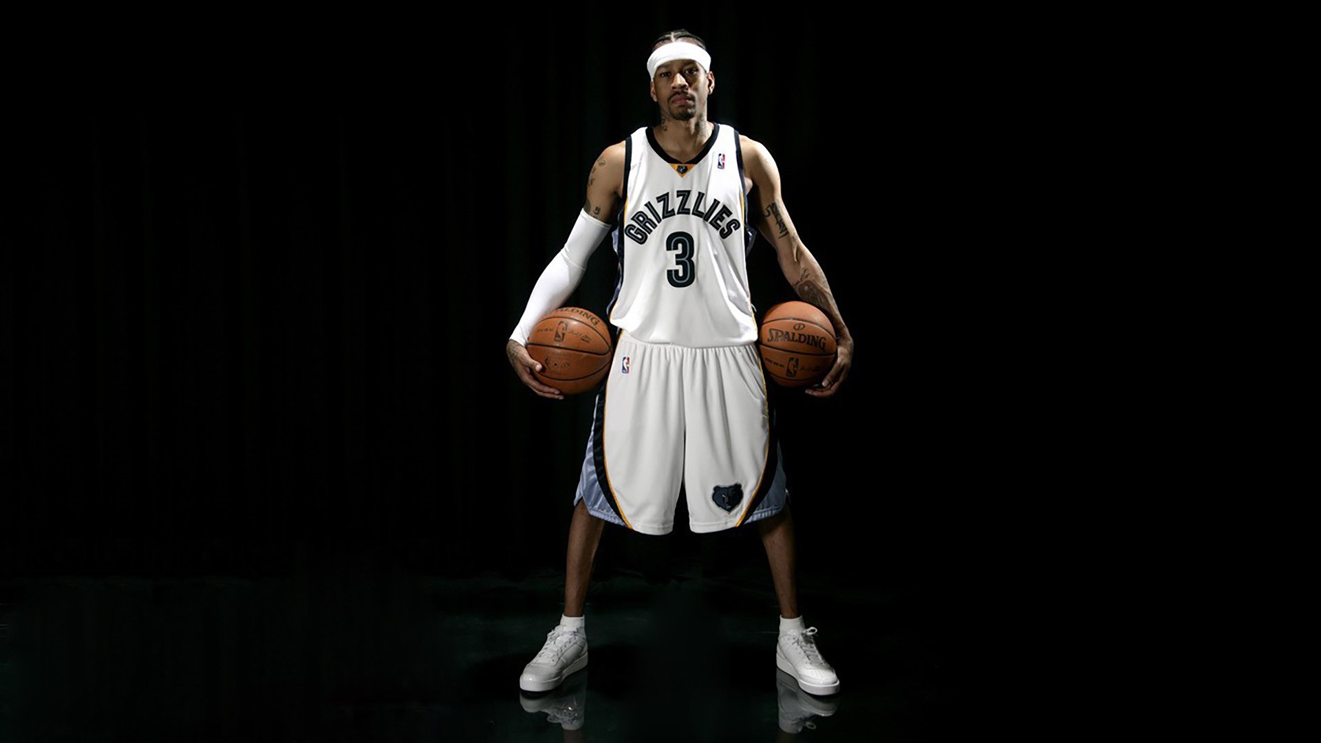 爱游戏在线-他改写结局,F1街道赛的喧嚣尽头,班凯罗让时间静止