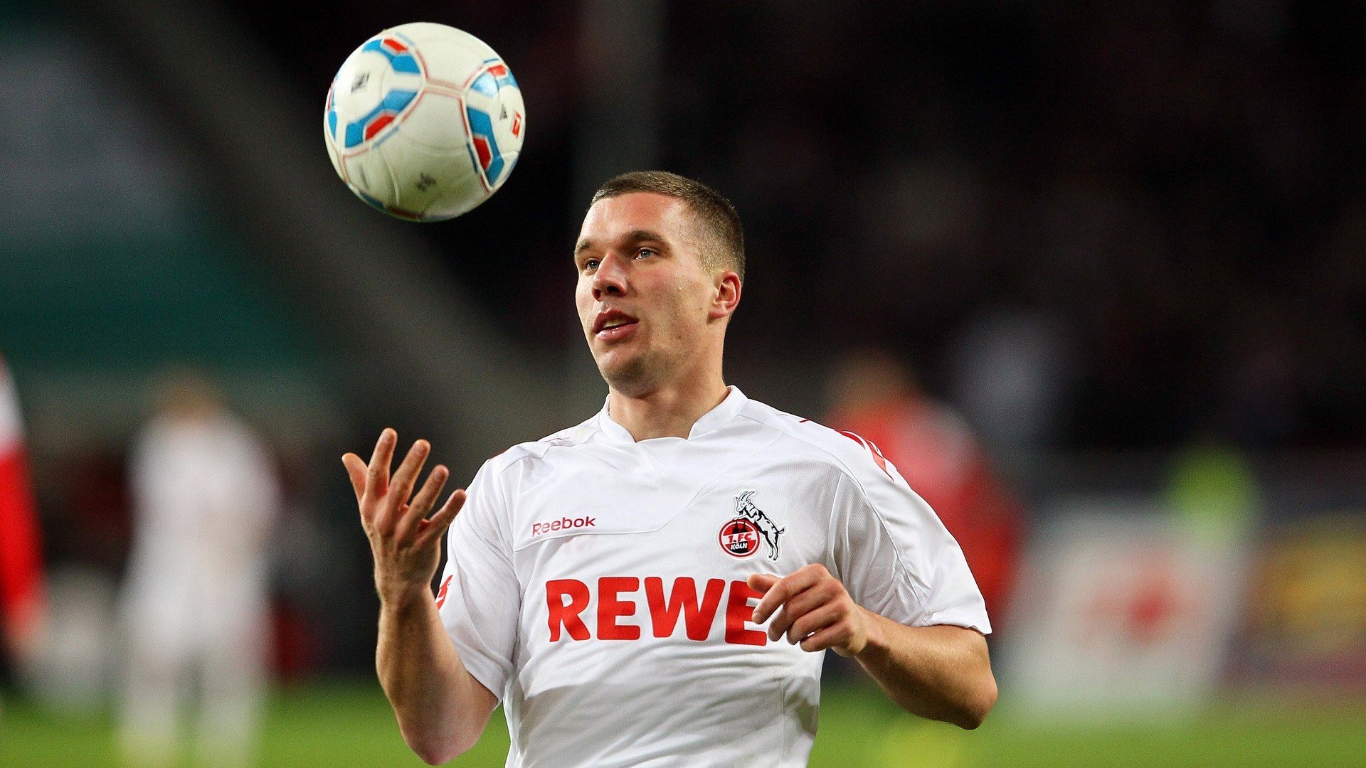 爱游戏娱乐-冰川与熔岩之间,卡瓦哈尔一击点燃马赛欧冠之夜